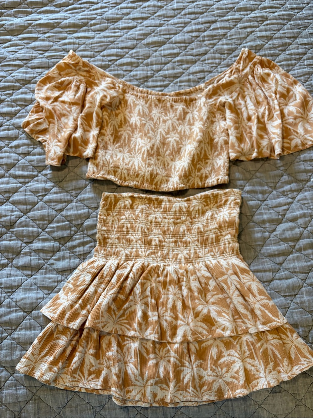 Rip Curl Two-Piece Off-Shoulder Palm Print Set in Mustard size medium